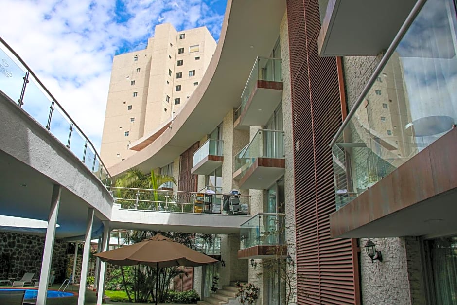Country Hotel & Suites