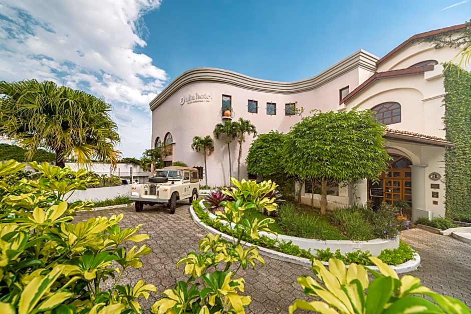 Alta Las Palomas Hotel