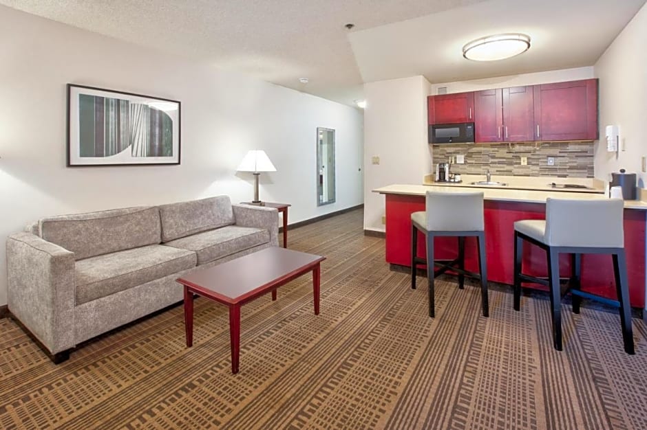 Holiday Inn Hotel & Suites Santa Maria