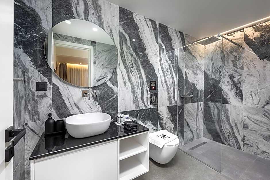 Monarco Executive Rooms
