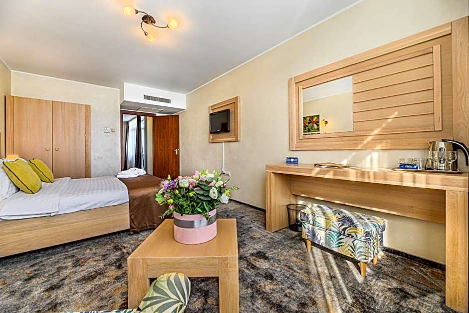 Faleza Hotel by Vega