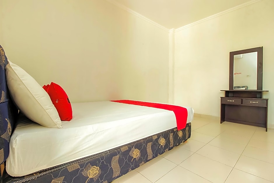 RedDoorz @ Malalayang Manado