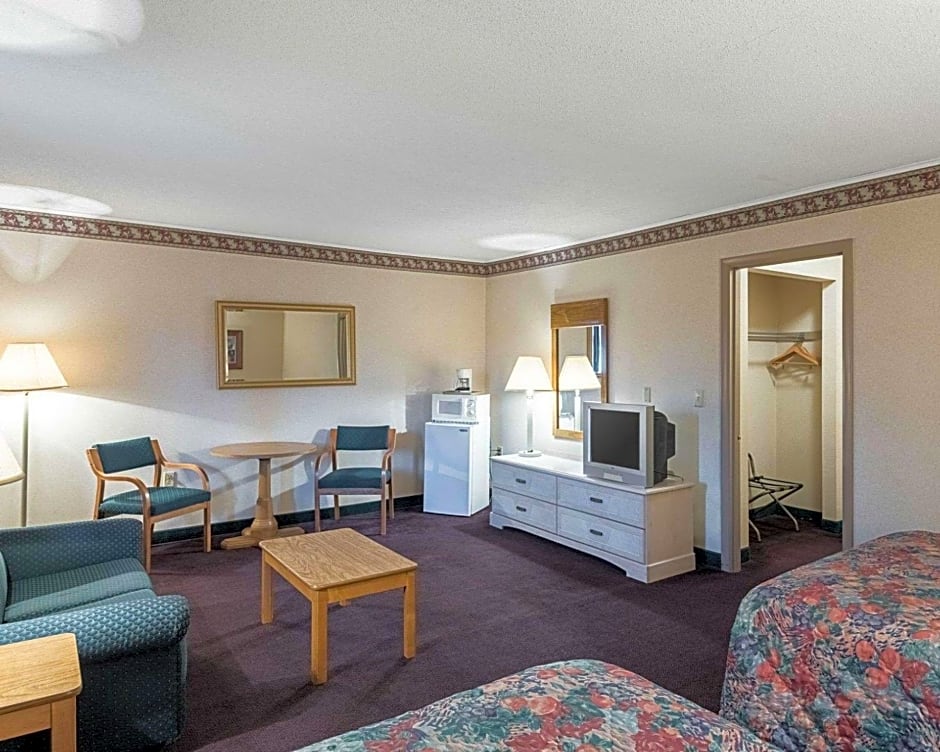 Rodeway Inn & Suites Rehoboth Beach