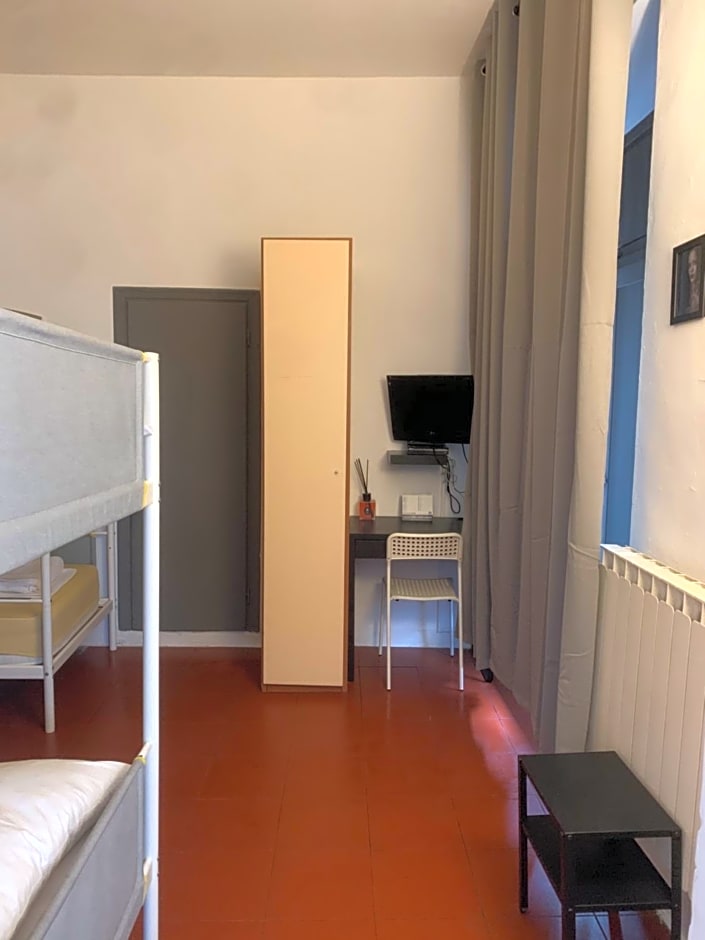 Short Stop Room