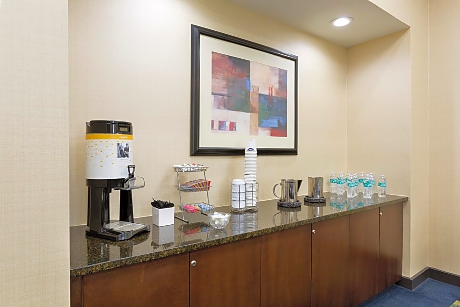 Hampton Inn Belmont at Montcross