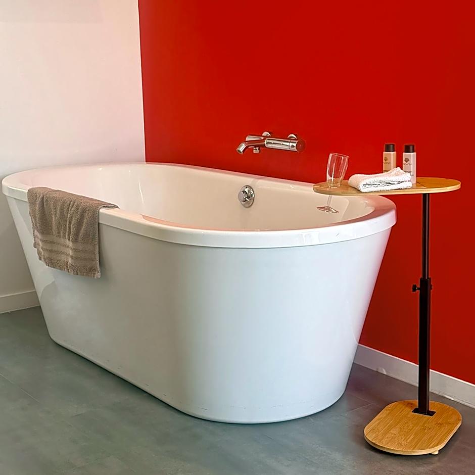 Aux Charmes-Suites cosy et independantes equipees d un frigo, micro ondes et nespresso