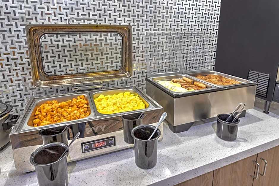 La Quinta Inn & Suites by Wyndham Paris