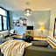 OneLuxStay near Fashion District