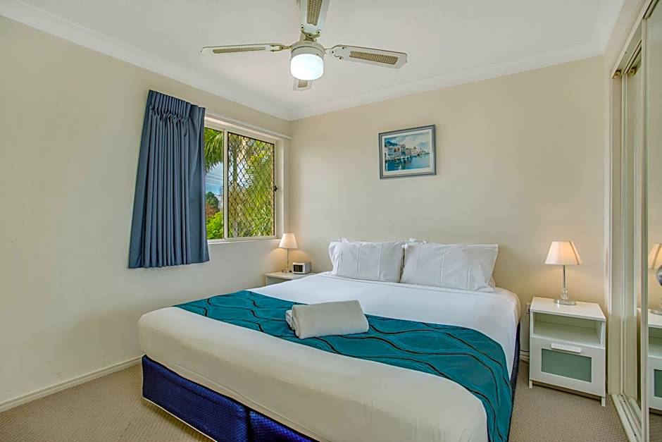 Paradise Isles Apartments