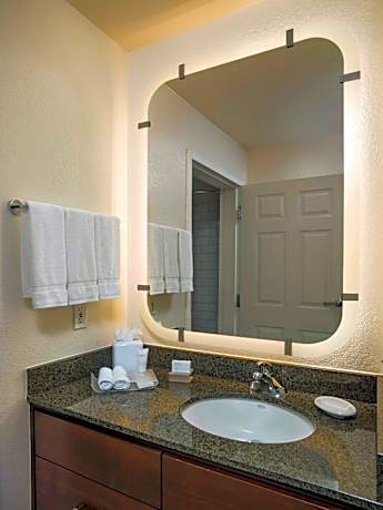 1 Qn/1qn Mobility/hearing Access Ri Shwr Nsmk