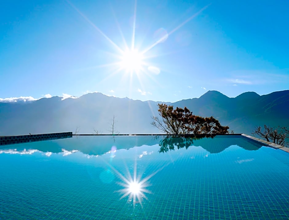 Impression Nordic Manor Club