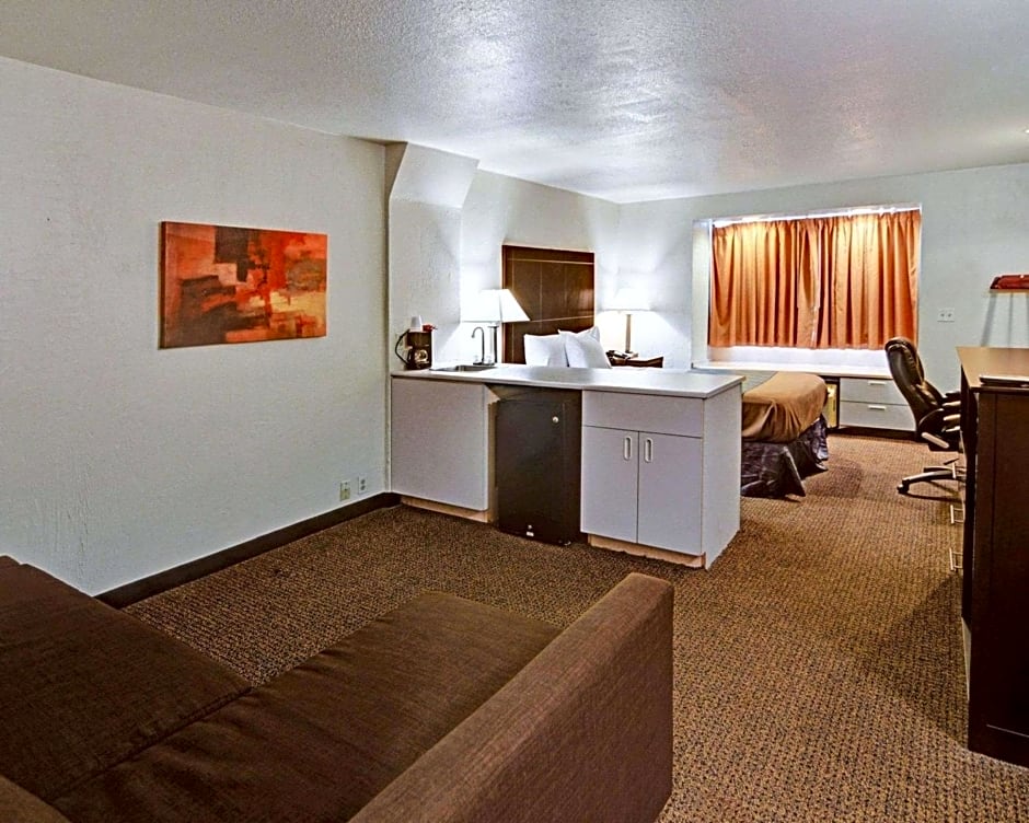 Rodeway Inn & Suites Lewisville I-35