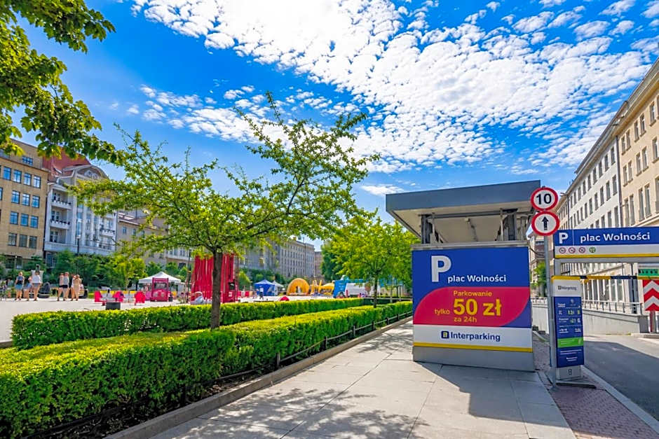 Poznań Plac Wolności 6 Bond