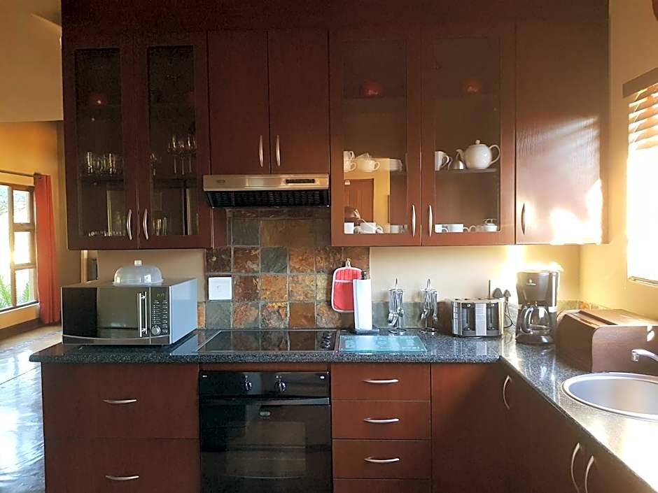 Zebula Golf and Wildlife Estate - Squirrel Pandemonium Pax 12 - Moi Signature Luxury villa