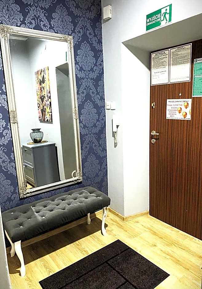 Gold room
