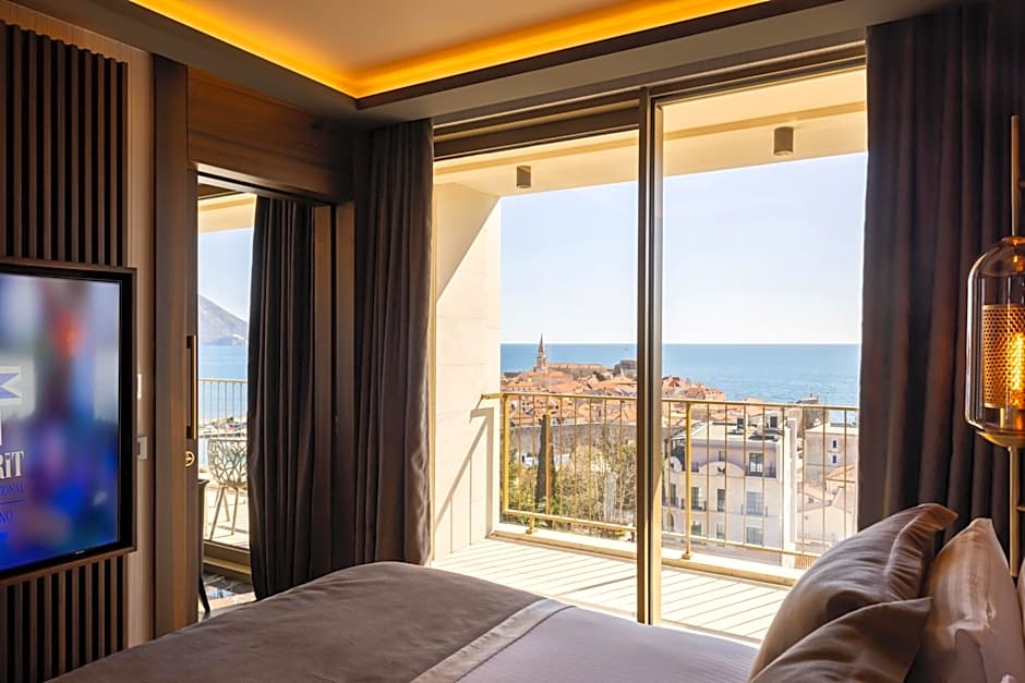 Merit Starlit Hotel & Residences