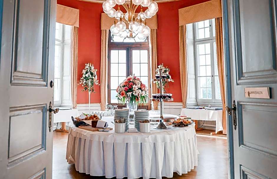 Bernstorff Castle Hotel