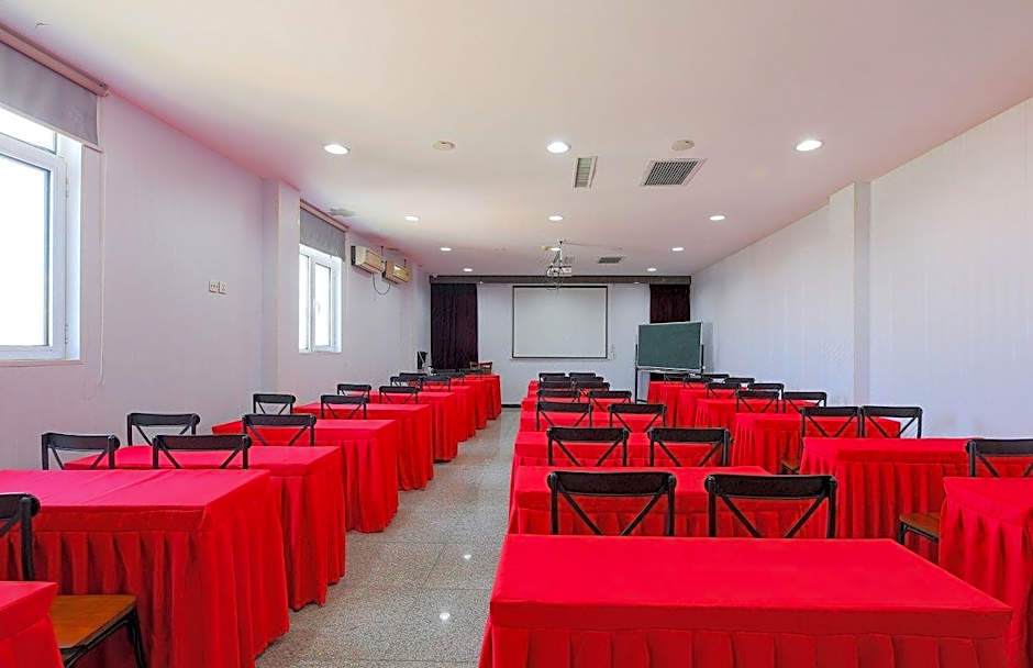IU Hotel Tianjin Tianta Scenic Spot Wujiayao Metro Station
