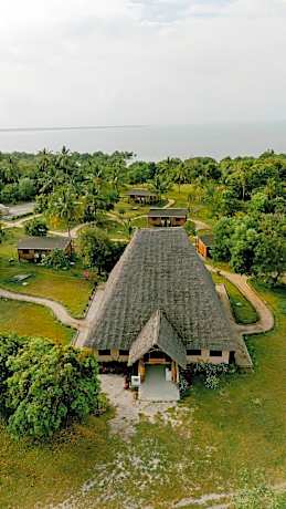 Signature Collections by Eight Continents