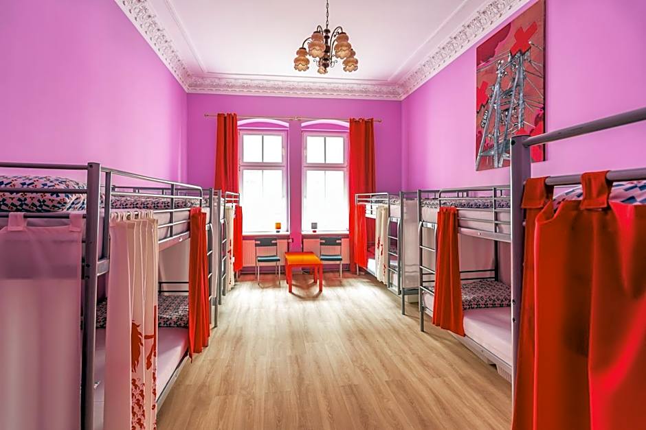 Babel Hostel, Dworzec PKP, Rynek