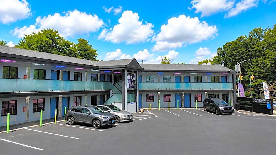 Hotel OPUS Bronx