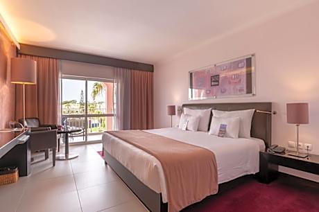 Double or Twin Room with Pool View