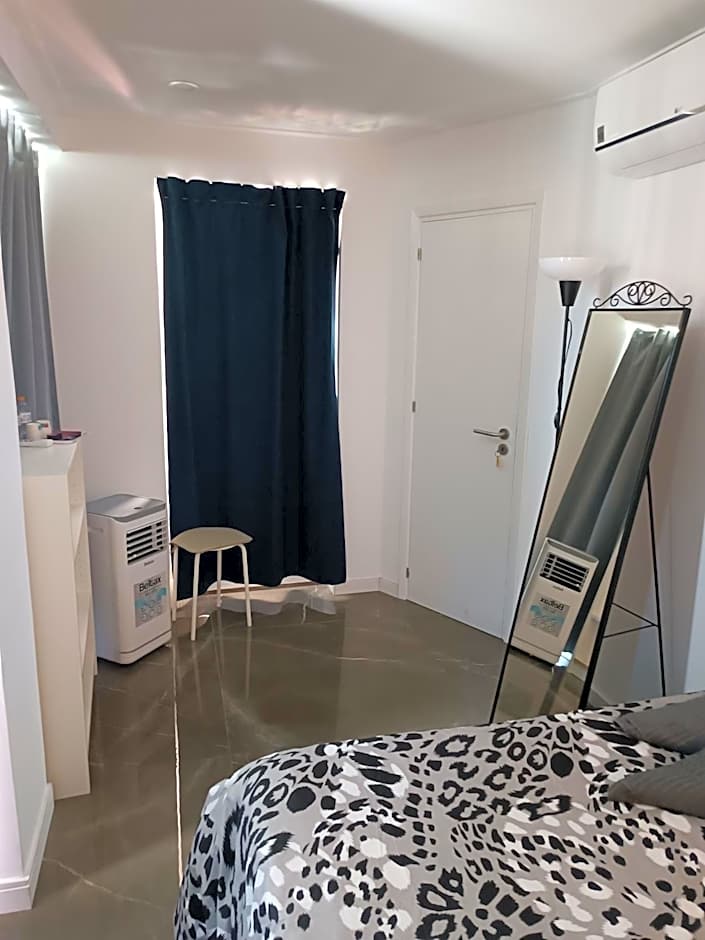 Plaza Caparica Hostel