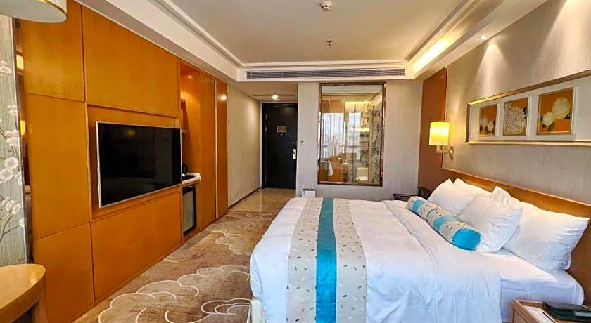 Menshine Gloria Plaza Hotel