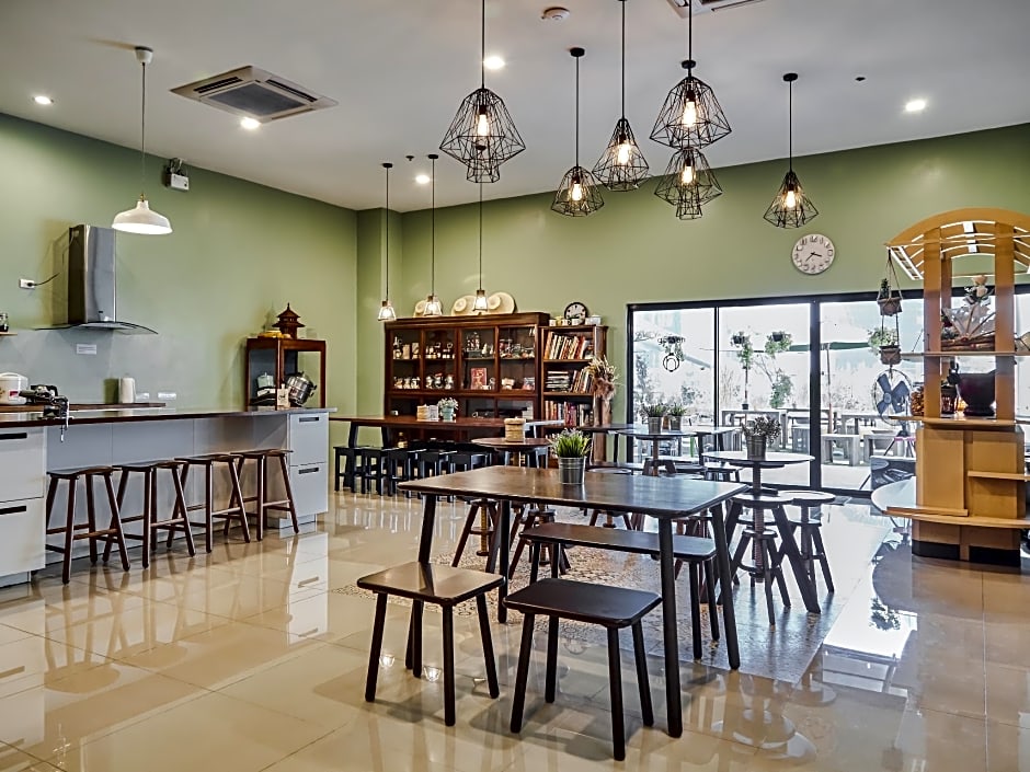 Hom hostel & Cooking club