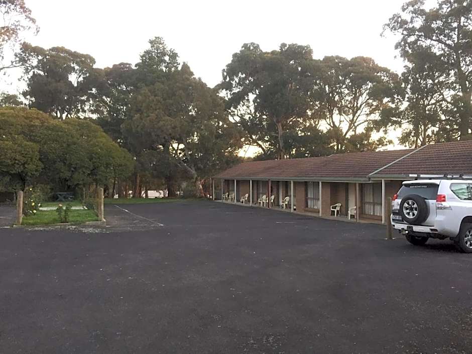 Woodmans Hill Motel