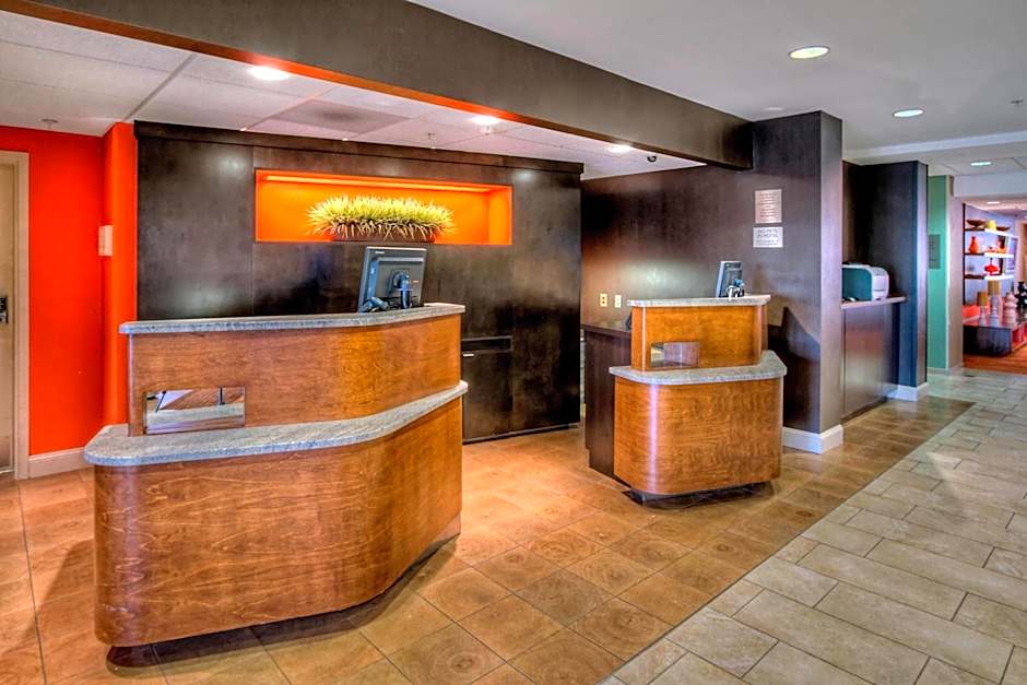 Courtyard by Marriott Burlington