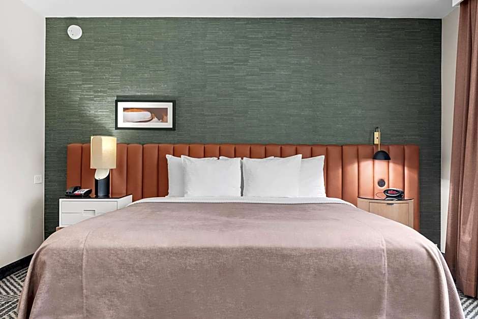 Royal Palace Westwood Hotel