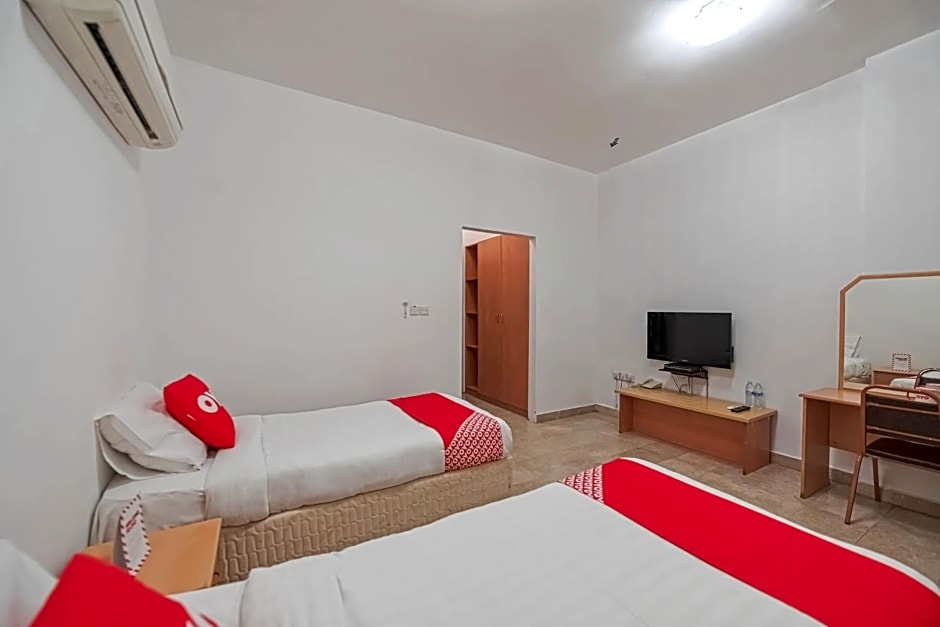 OYO 117 Majestic Hotel