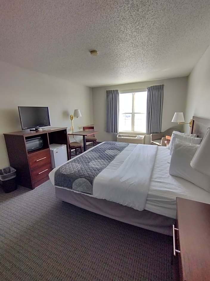GrandStay Hotel & Suites Hastings