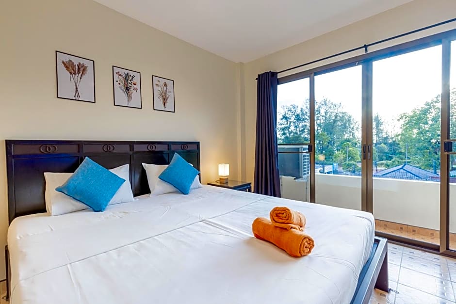 Club22 Kamala Suites, Kamala Beach