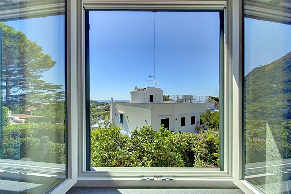 Lacco Terrace Solarium