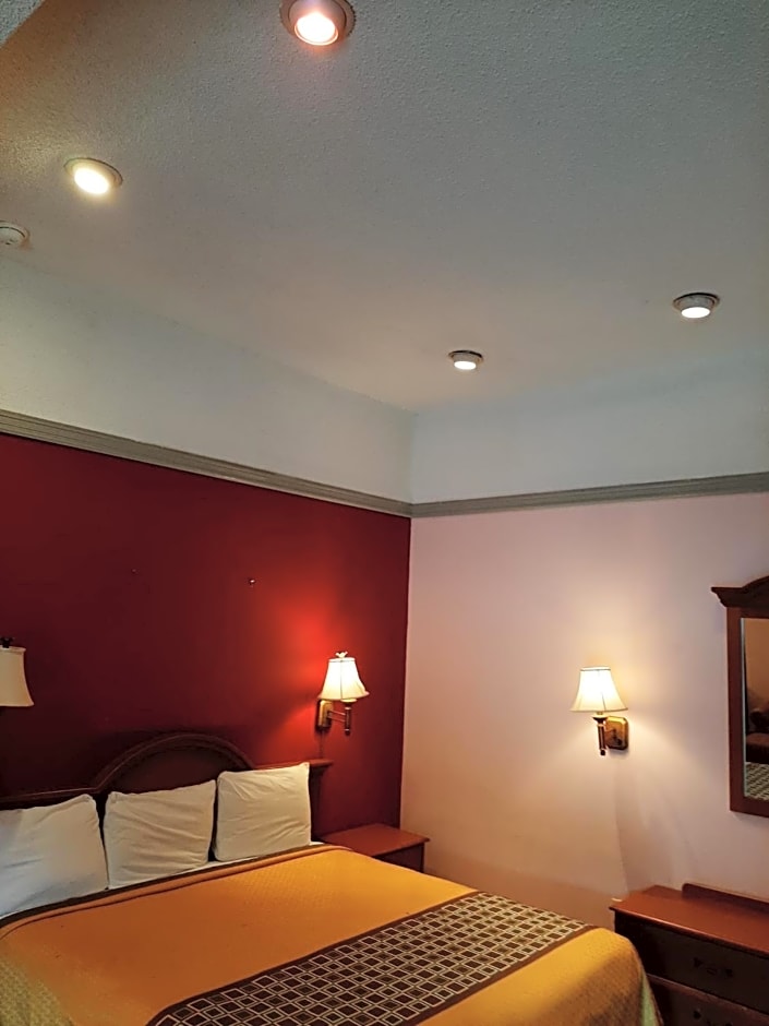 Travelers Lodge