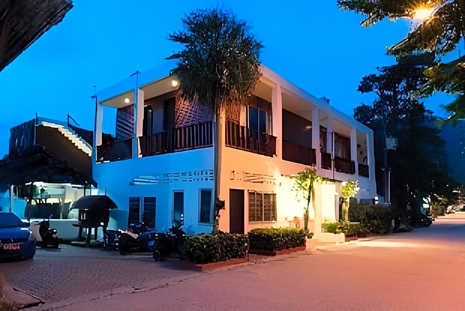 Mandalai Hotel