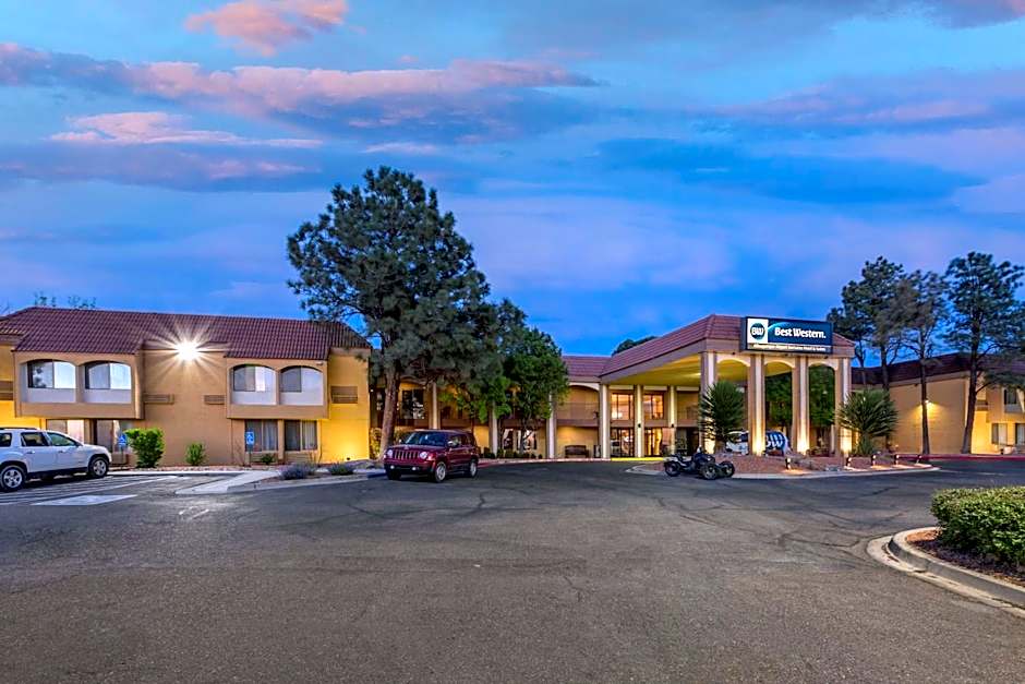 Best Western Airport Albuquerque Innsuites Hotel & Suites