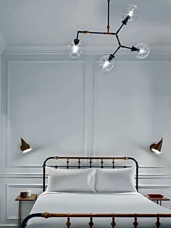 Classic Queen Room