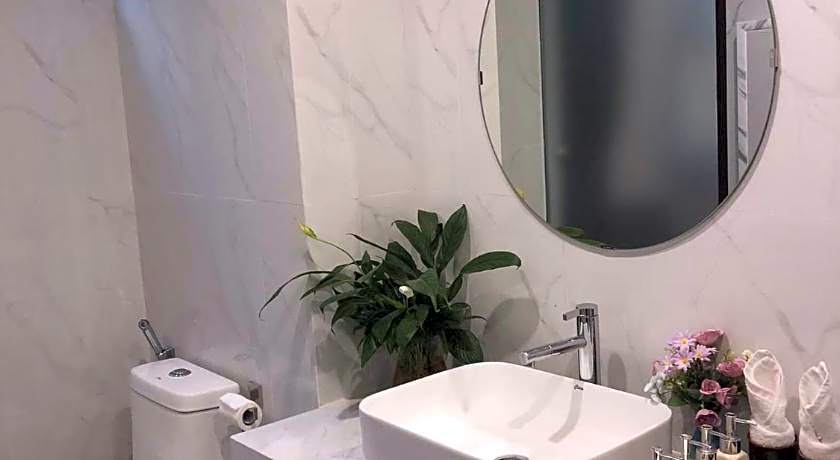 Lynn Times Thanh Thuy