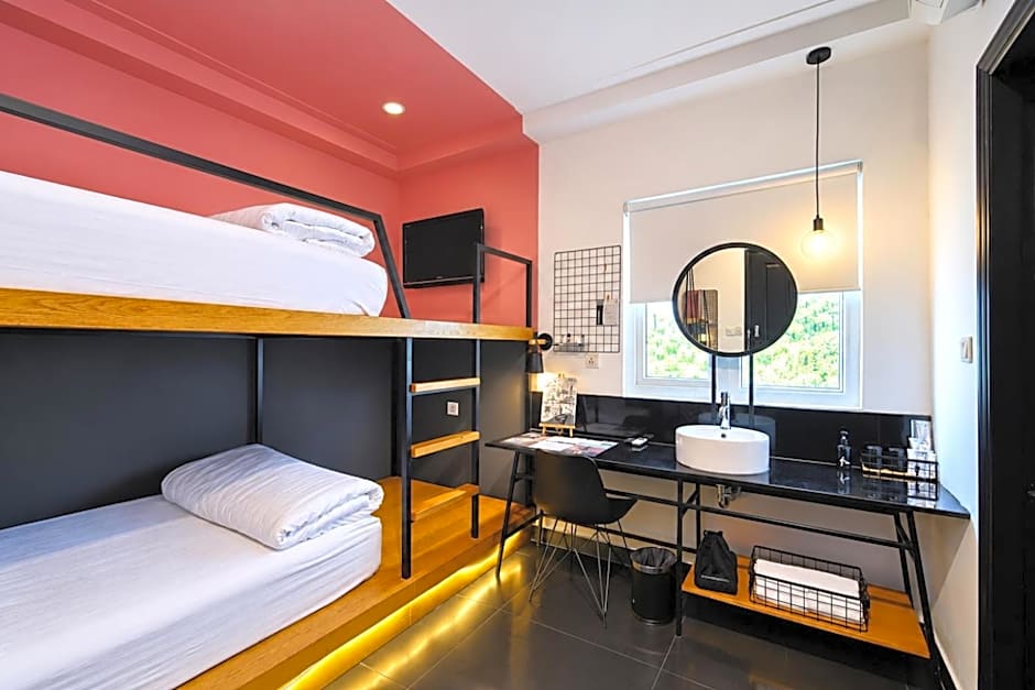 Photo 1 of 8 of Deluxe 2 Beds