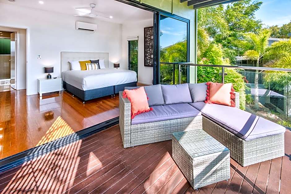 Pinnacle Apartments on Hamilton Island by HIHA