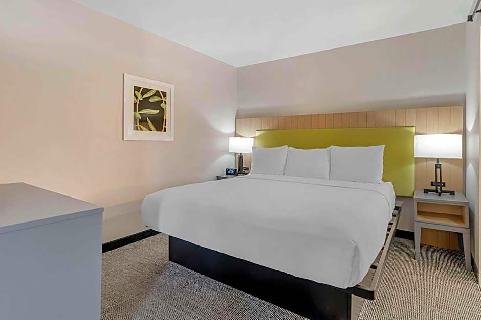 Country Inn & Suites by Radisson, Vallejo Napa Valley, CA