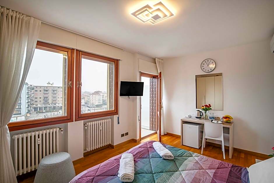 Venice Friends Residence