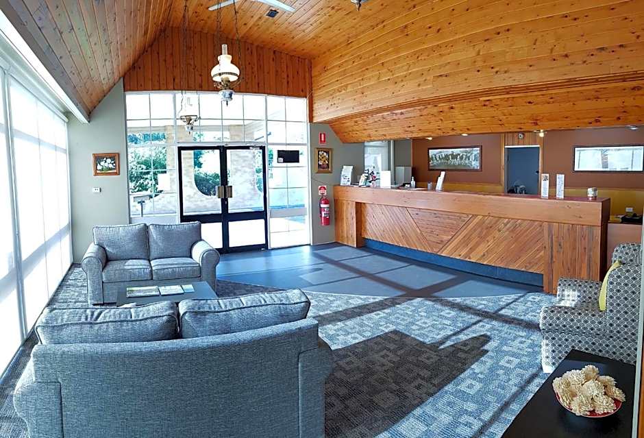 Amber Court Motor Inn