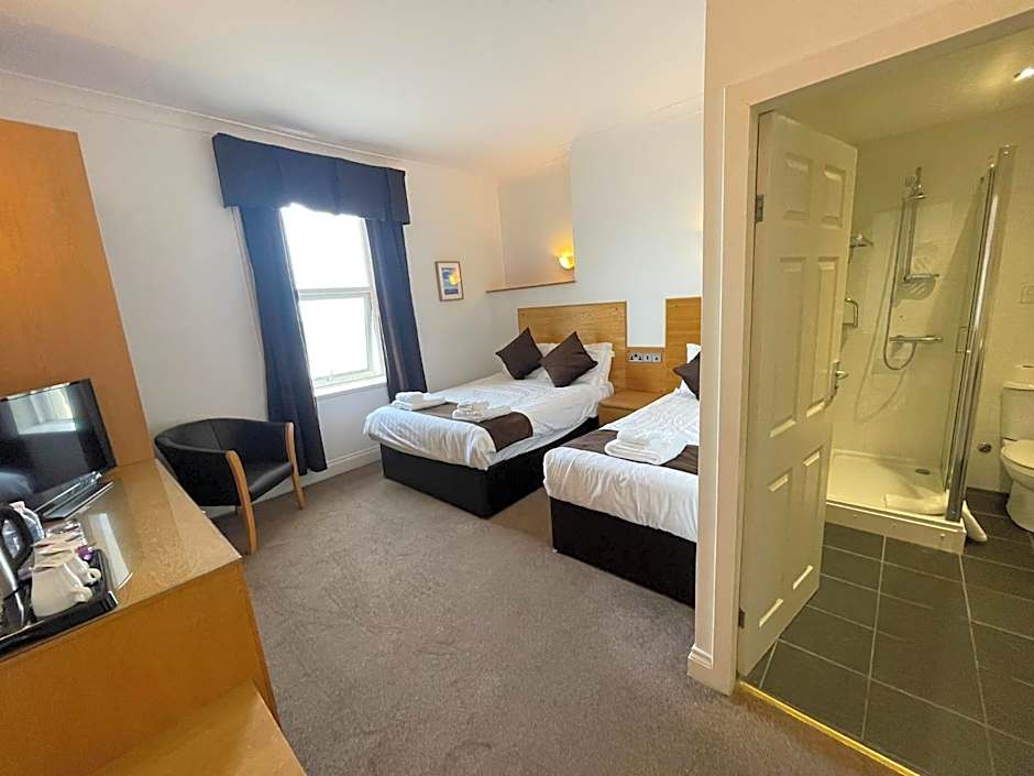 Four Saints Brig Y Don Hotel