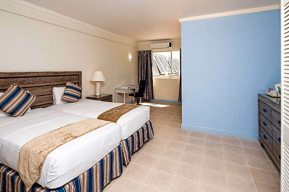Time Out Hotel