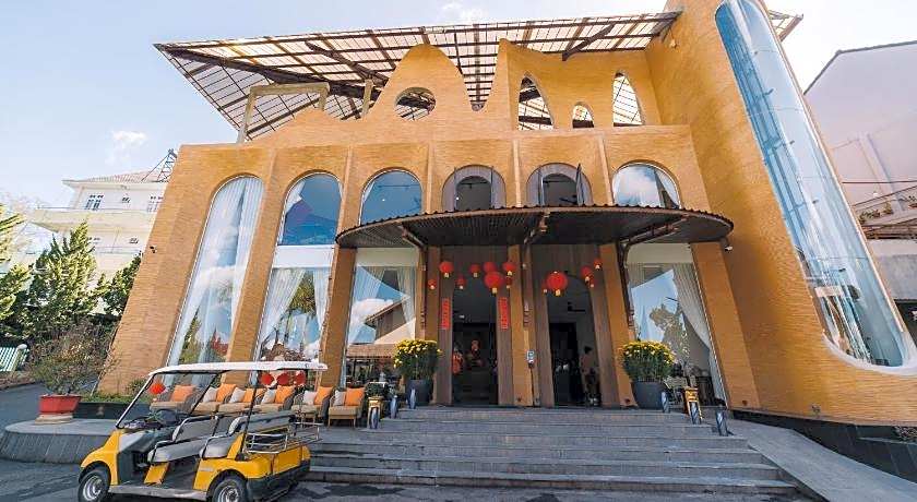 Zen Valley Dalat Resort