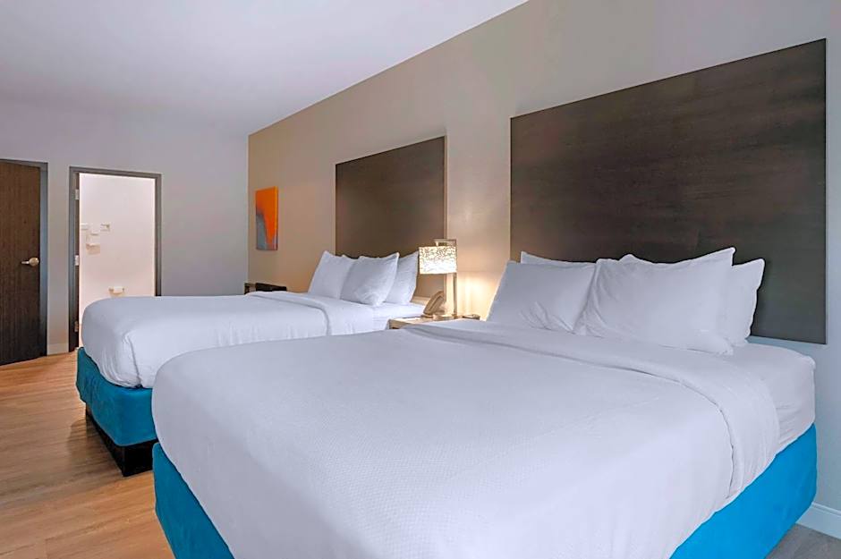 MainStay Suites Cincinnati University - Uptown